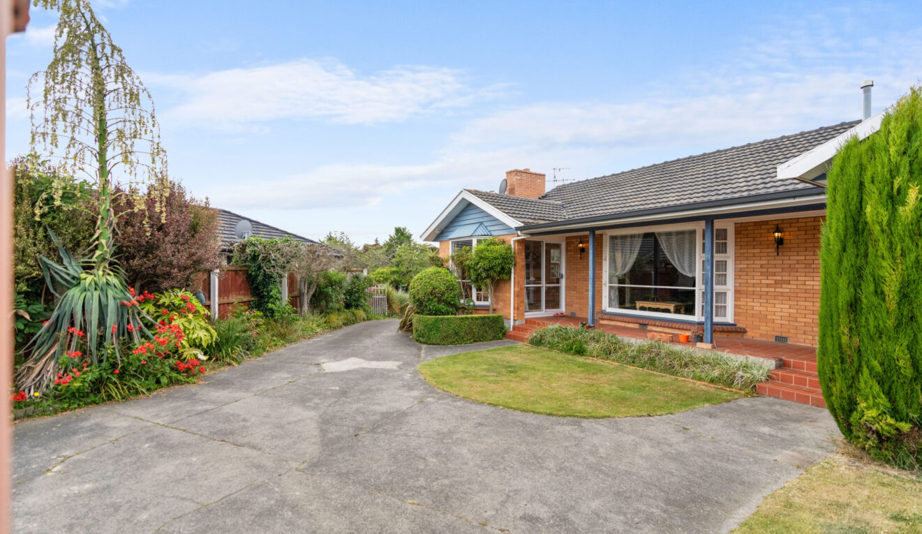 8 Kirkdale Place, Avonhead, Christchurch,  New Zealand 8042 New Zealand